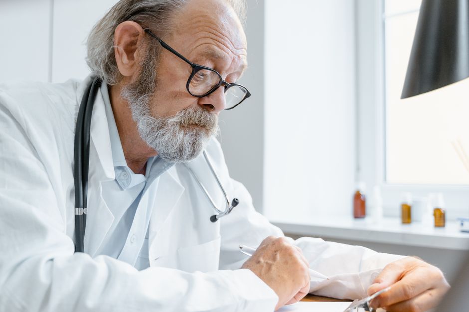 Consultation santé pour une personne senior
